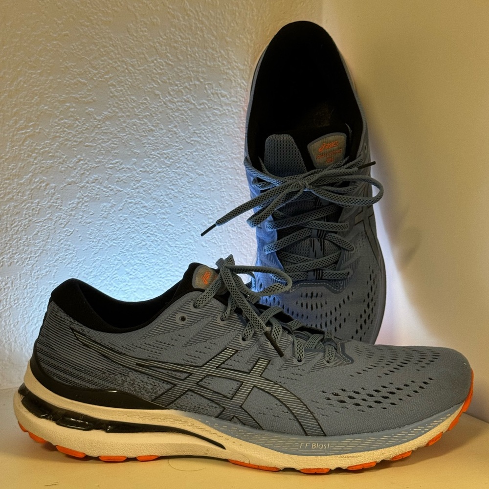 ASICS Kayano 28